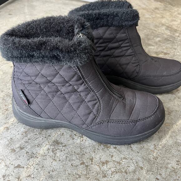 L.L. Bean Ultralight Waterproof Snow Boots Front Zip Quilted Black Women’s 7.5 M - Picture 5 of 11